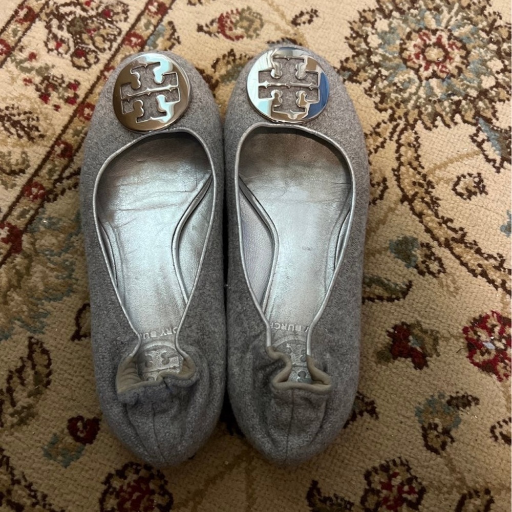 Tory Burch flats. Size 6.